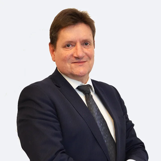 Éric Sabrié, président de Mensbridge & Associés